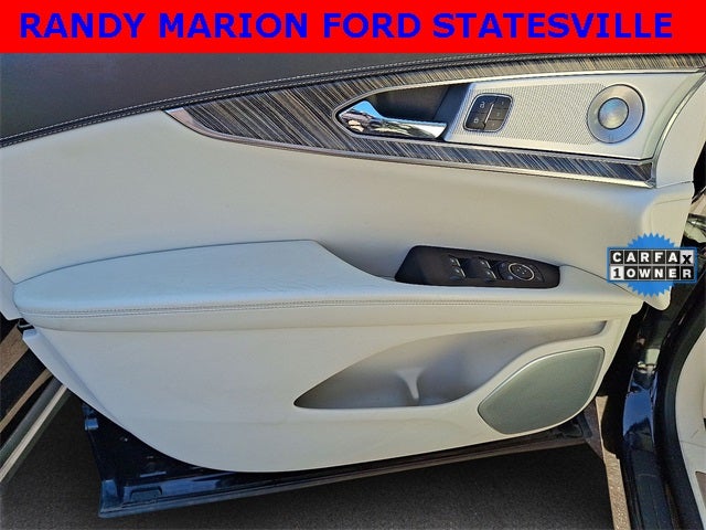 2019 Lincoln Nautilus Black Label