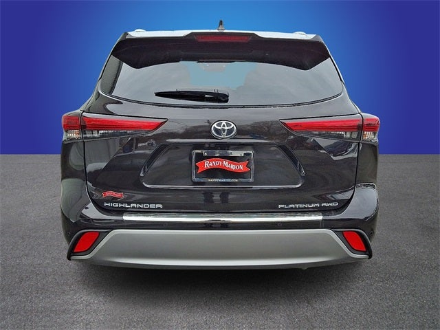 2022 Toyota Highlander Platinum