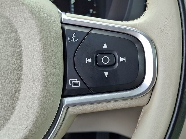 2018 Volvo XC60 T6 Momentum