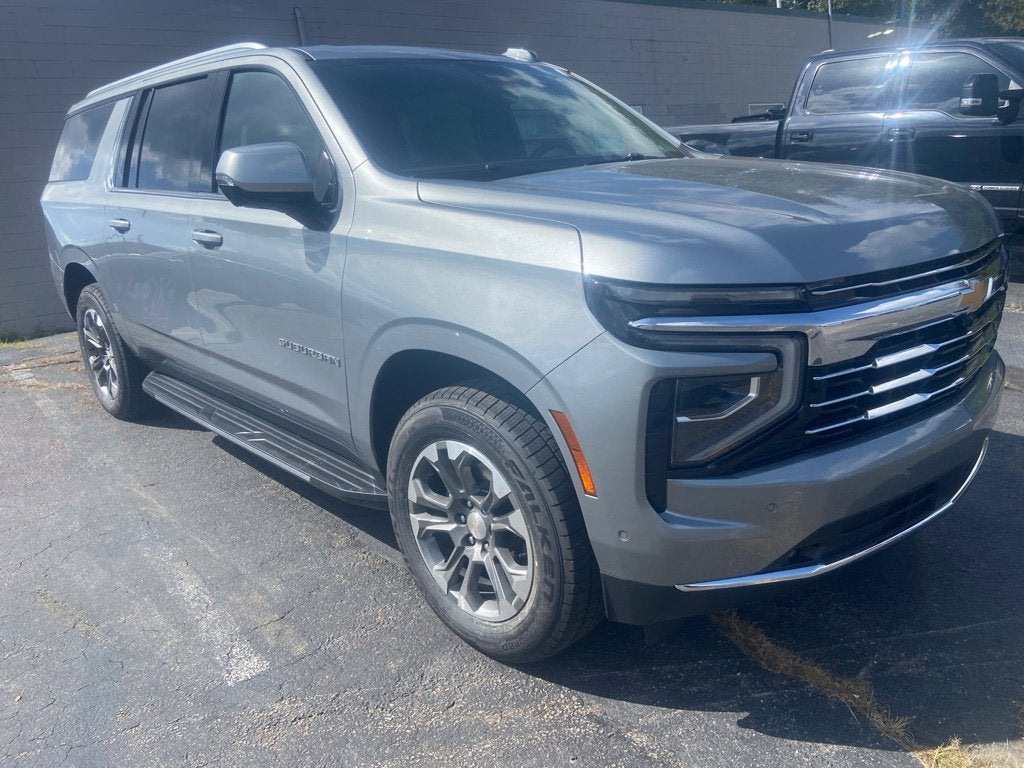 2025 Chevrolet Suburban LT