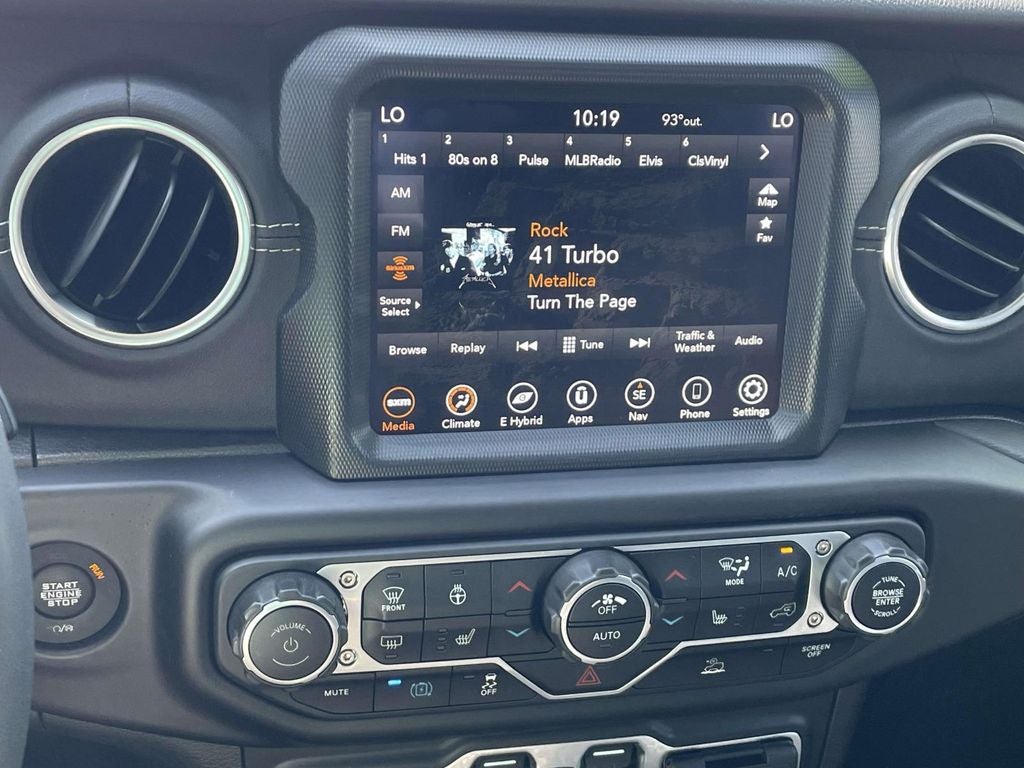 2023 Jeep Wrangler Sahara 4x4