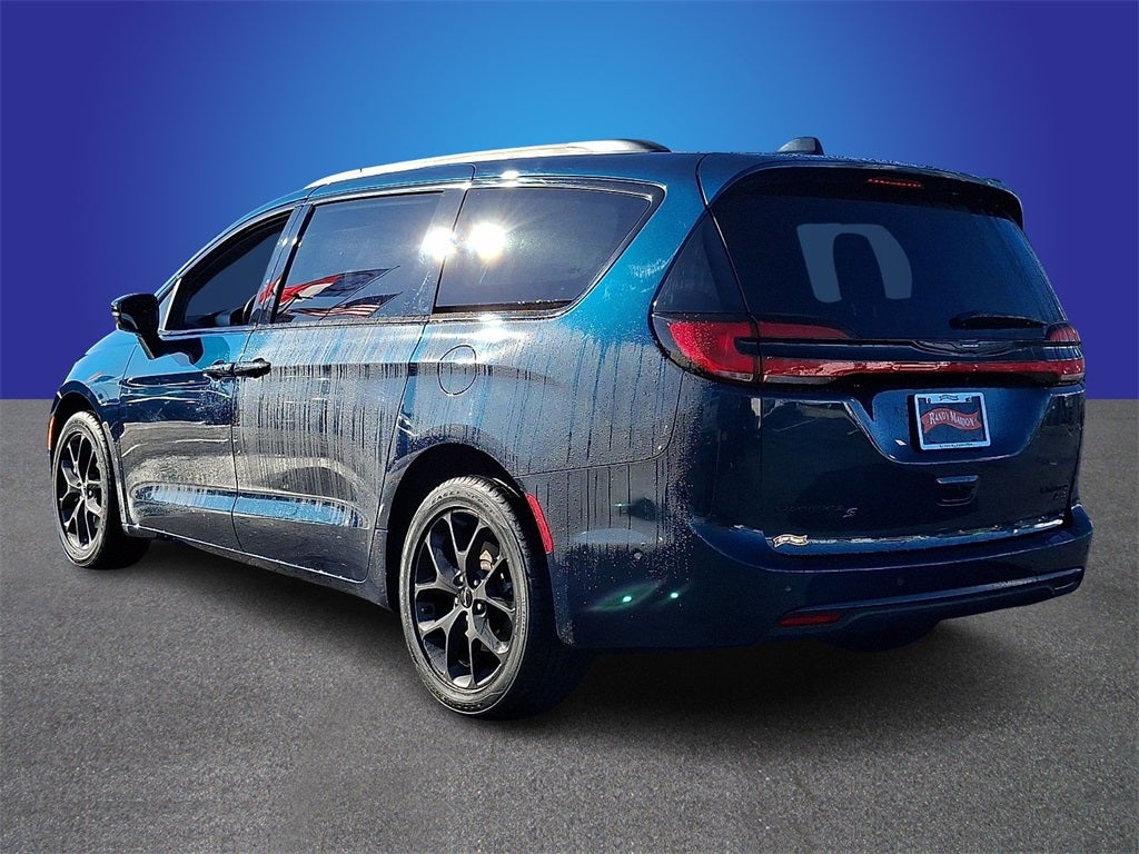 2023 Chrysler Pacifica Limited AWD