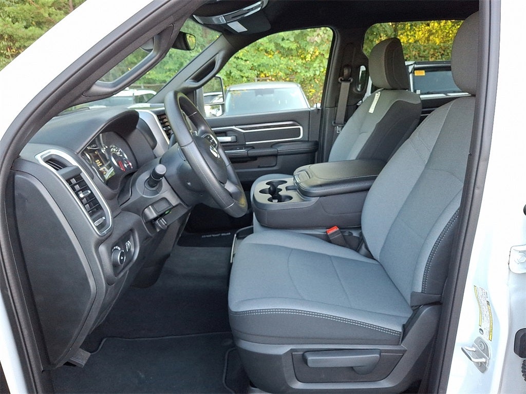 2024 RAM 3500 Big Horn Crew Cab 4x4 8' Box