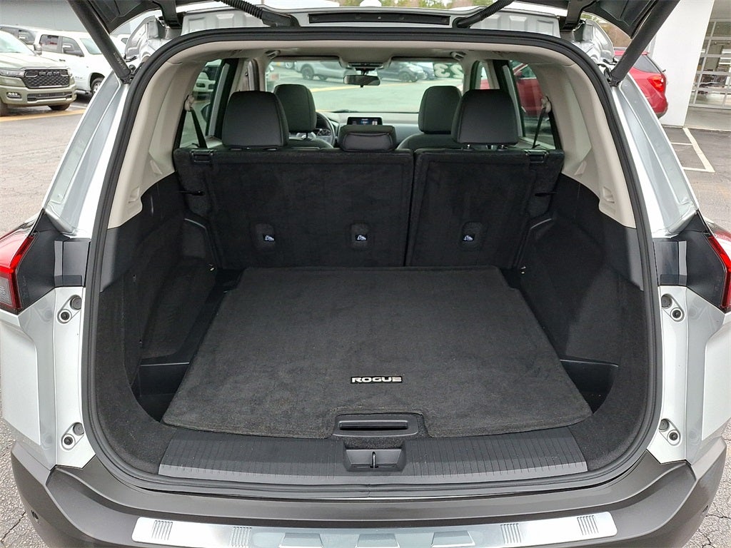 2023 Nissan Rogue SV FWD