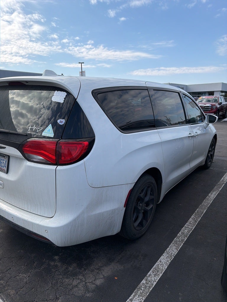 2020 Chrysler Pacifica Touring