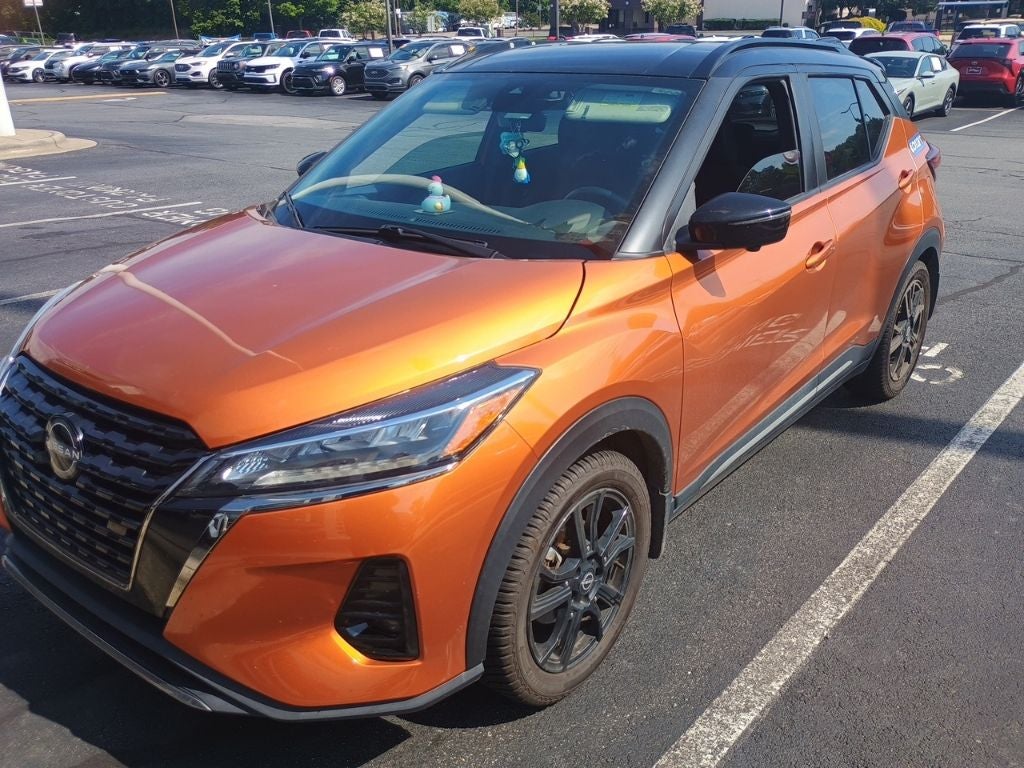 2022 Nissan Kicks SR