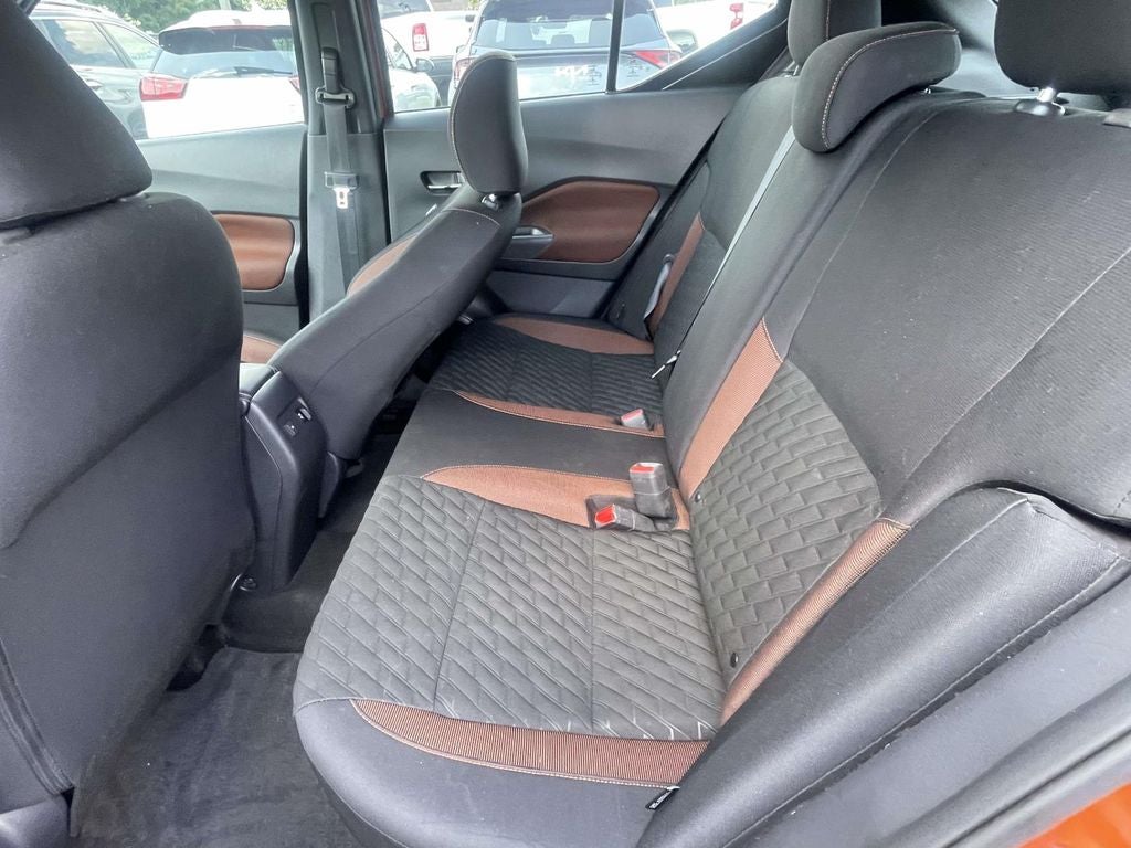 2022 Nissan Kicks SR