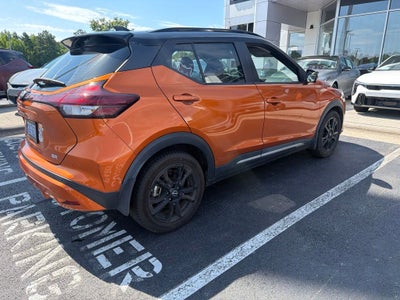 2022 Nissan Kicks SR