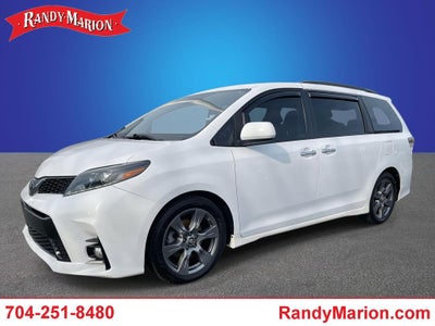 2018 Toyota Sienna SE 8 Passenger