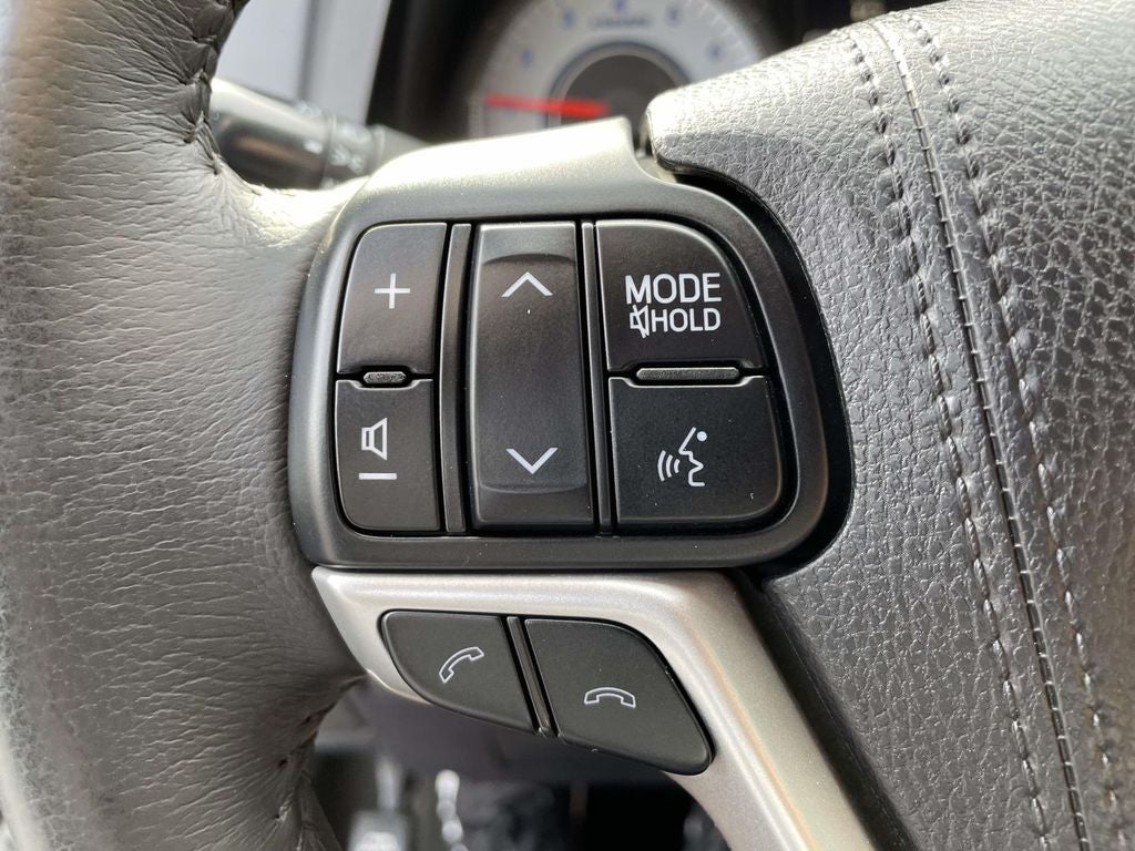 2018 Toyota Sienna SE 8 Passenger