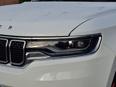2023 Jeep Wagoneer Base