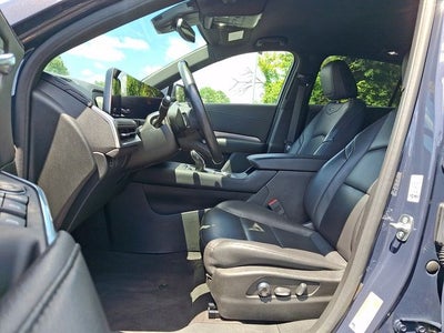 2025 Cadillac XT4 Premium Luxury