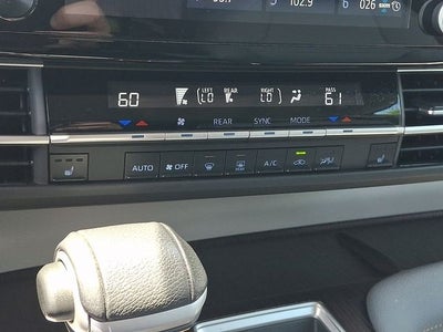2024 Toyota Sienna XLE 8 Passenger
