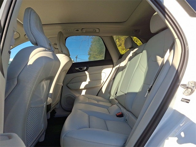 2025 Volvo XC60 B5 Core