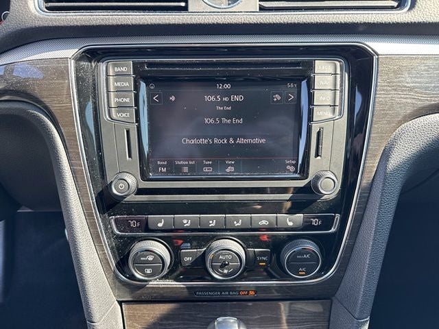 2017 Volkswagen Passat SEL Premium