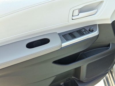 2025 Toyota Sienna LE 8 Passenger