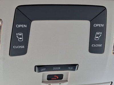 2025 Toyota Sienna LE 8 Passenger