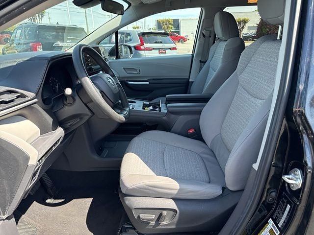 2024 Toyota Sienna LE 8 Passenger