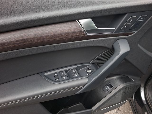 2024 Audi Q5 45 S line Premium quattro