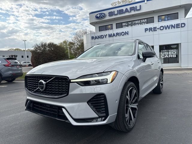 2023 Volvo XC60 B6 Ultimate Dark Theme