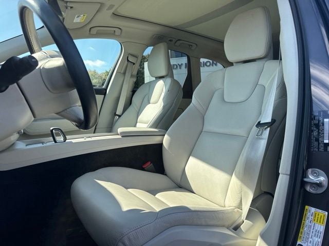 2023 Volvo XC60 B5 Core