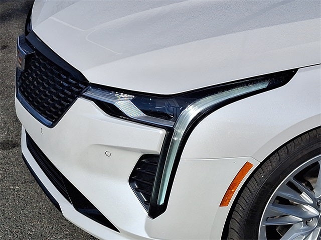 2022 Cadillac CT4 Premium Luxury