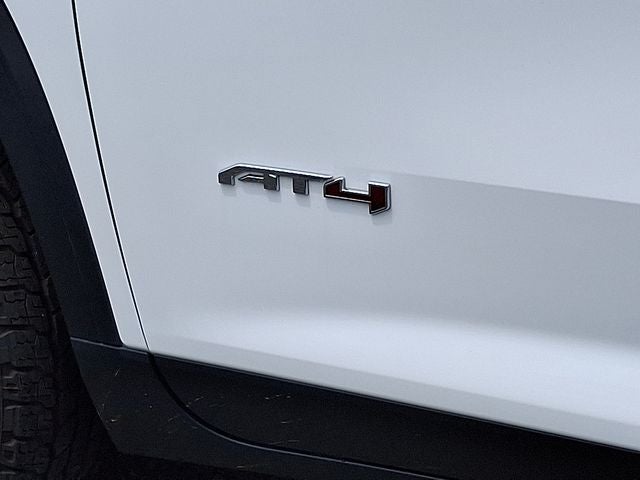 2025 GMC Acadia AT4