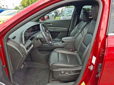 2024 Cadillac XT4 Premium Luxury