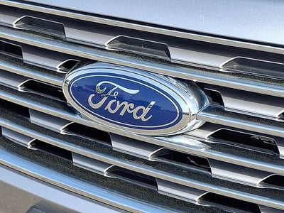 2022 Ford Edge SE