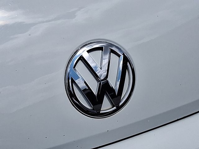 2018 Volkswagen Beetle 2.0T SE
