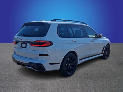 2024 BMW X7 M60i
