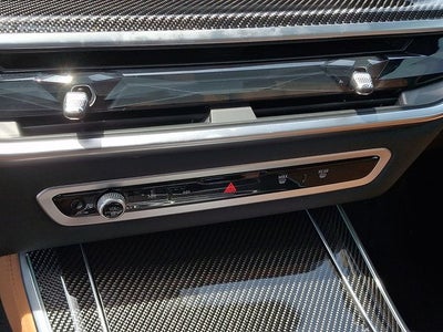 2025 BMW X5 M60i