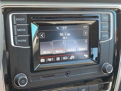 2018 Volkswagen Passat 2.0T R-Line