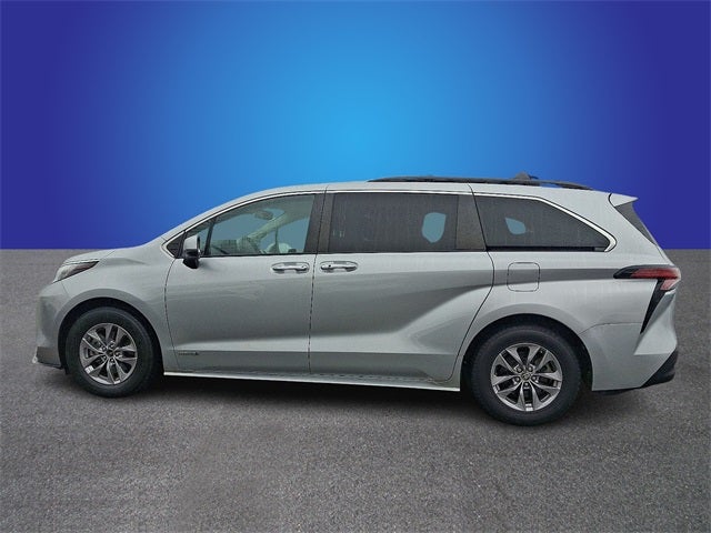 2021 Toyota Sienna XLE 7 Passenger