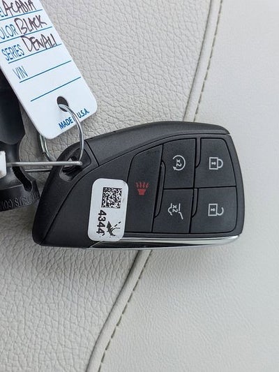 2024 GMC Acadia Denali