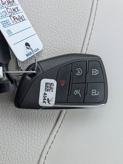 2024 GMC Acadia Denali