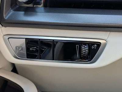 2027 Cadillac VISTIQ Sport