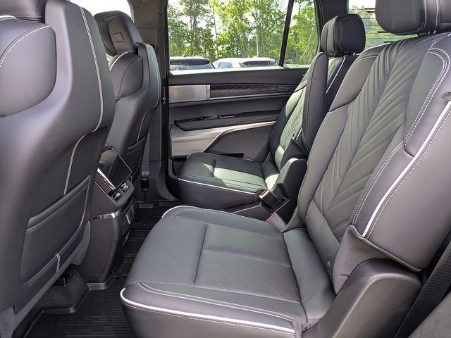 2026 Cadillac VISTIQ Platinum