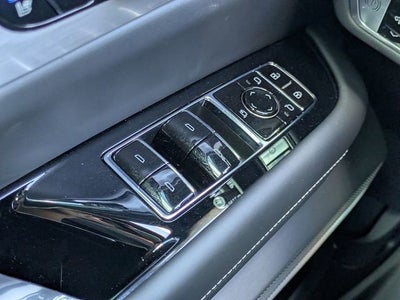 2026 Cadillac VISTIQ Platinum