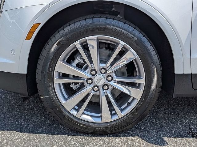 2026 Cadillac XT5 Luxury