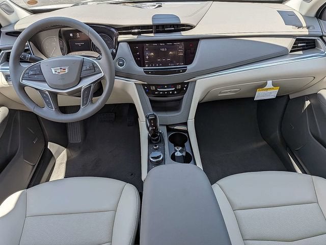 2026 Cadillac XT5 Luxury