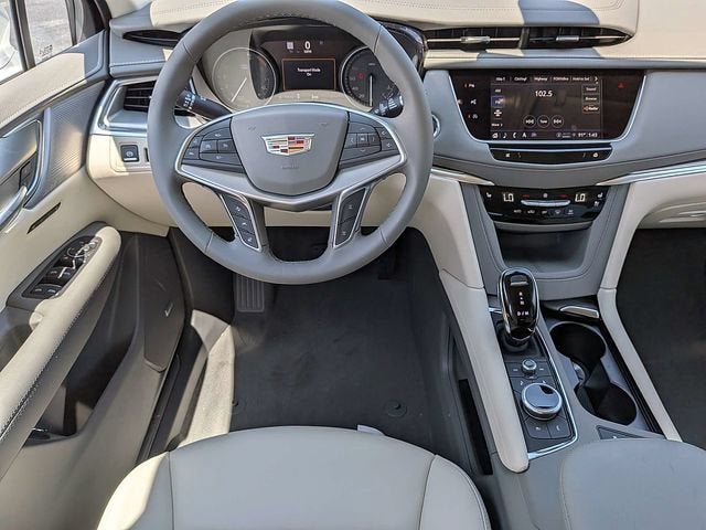 2026 Cadillac XT5 Luxury