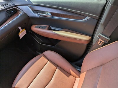 2025 Cadillac XT5 Sport