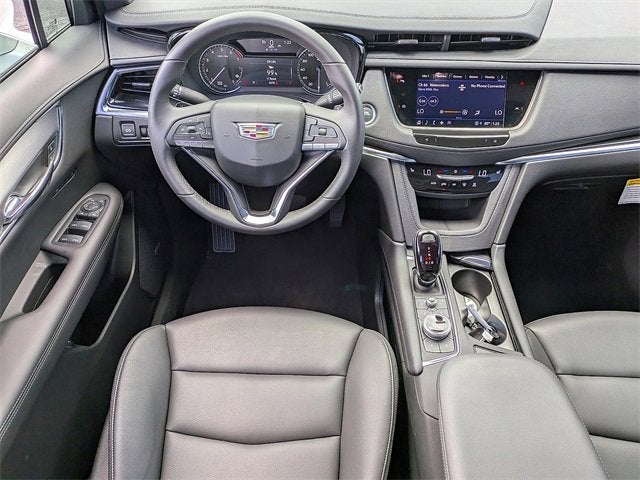 2025 Cadillac XT6 Luxury