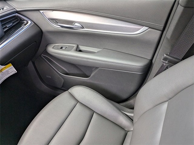 2025 Cadillac XT6 Luxury