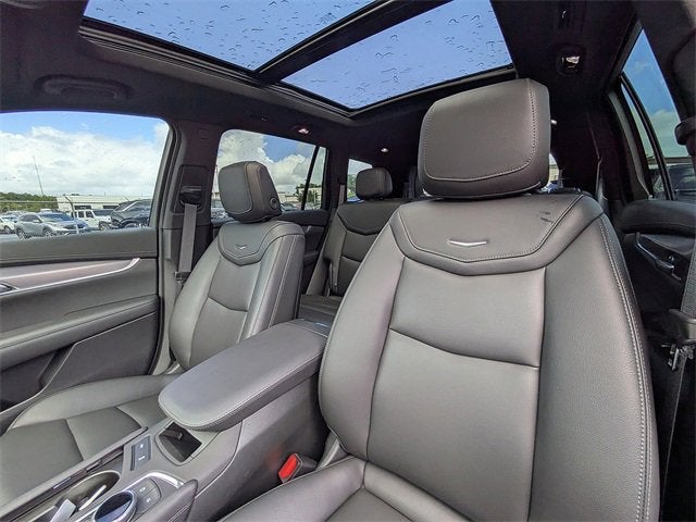 2025 Cadillac XT6 Luxury