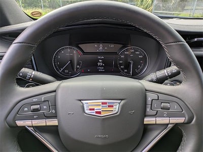 2025 Cadillac XT6 Luxury