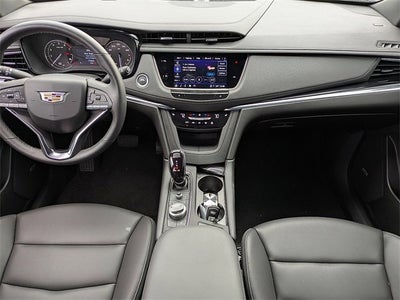 2025 Cadillac XT6 Luxury