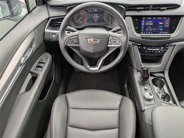 2025 Cadillac XT6 Luxury