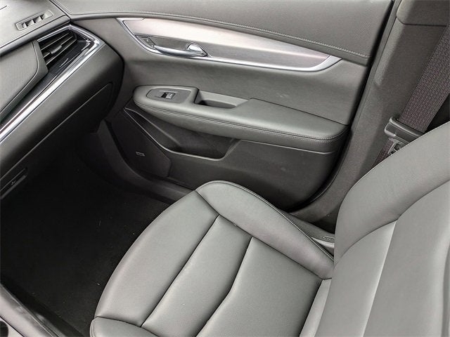 2025 Cadillac XT6 Luxury